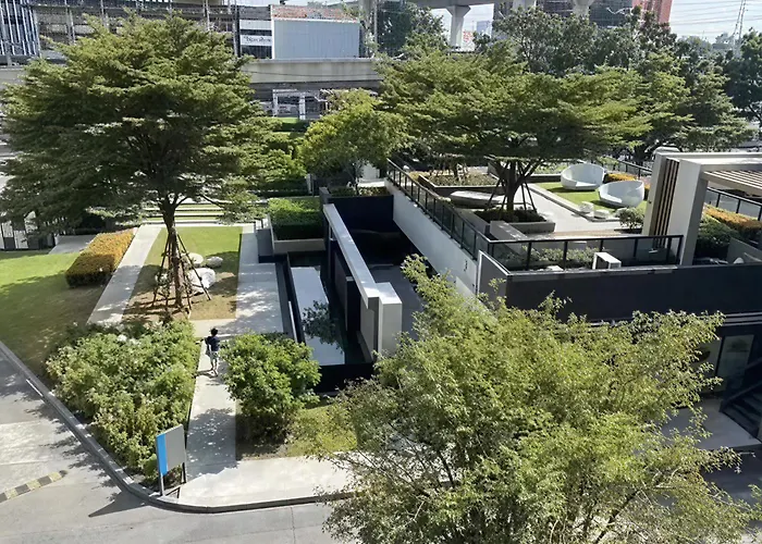 The Base - Rama 9 By Sumaq Property
